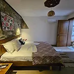 Bujtina Veritos 3*