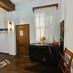Bujtina Veritos Πανσιόν 3*