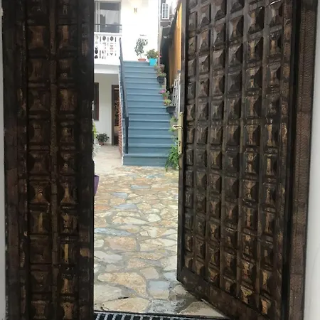 Bujtina Veritos 培拉特