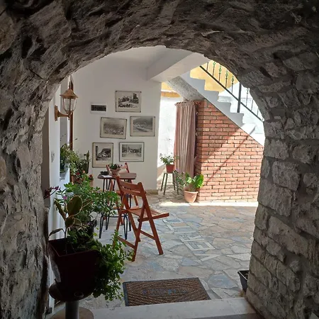 Bujtina Veritos Berat