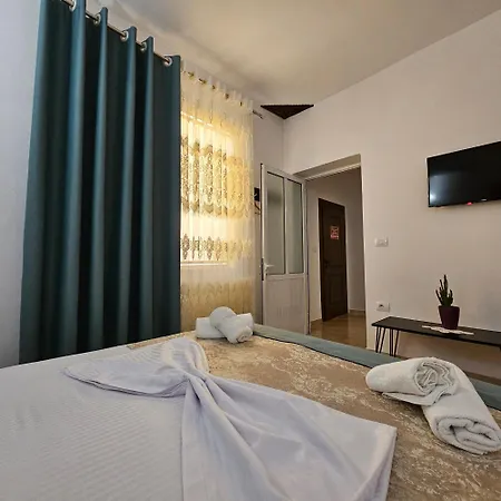 Pensjonat Bujtina Veritos Berat