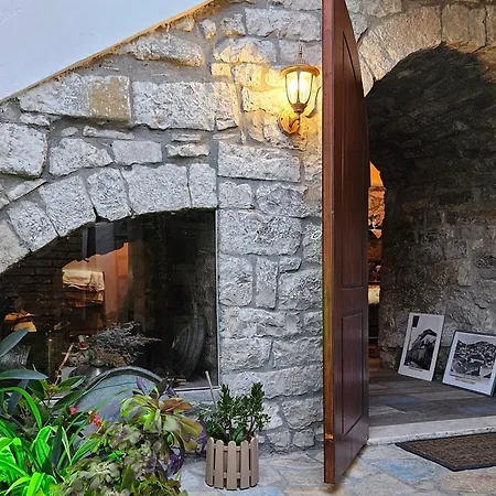 Bujtina Veritos Maison d'hôtes 3*