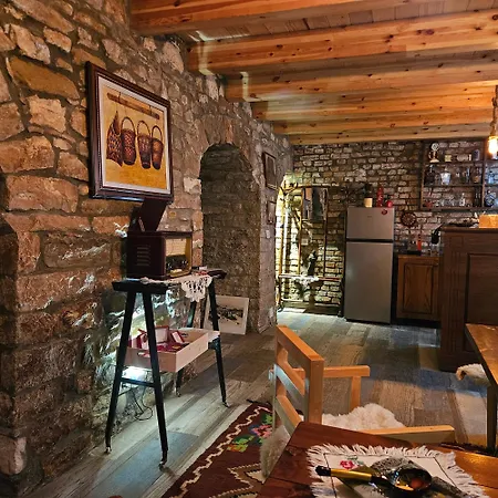 Konukevi Bujtina Veritos Berat