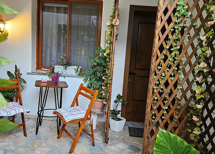 Bujtina Veritos Konukevi Berat