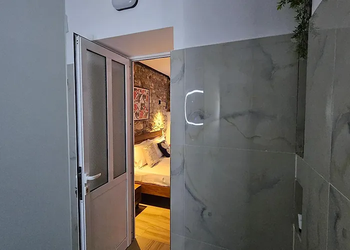 Konukevi Bujtina Veritos 3*