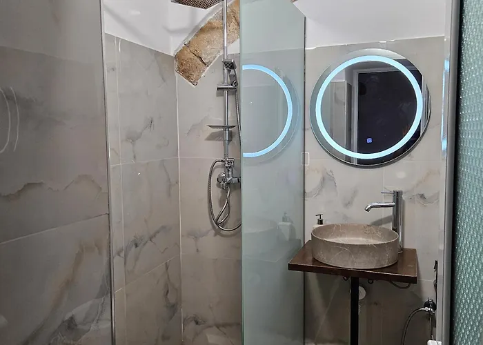 Bujtina Veritos 3* Berat